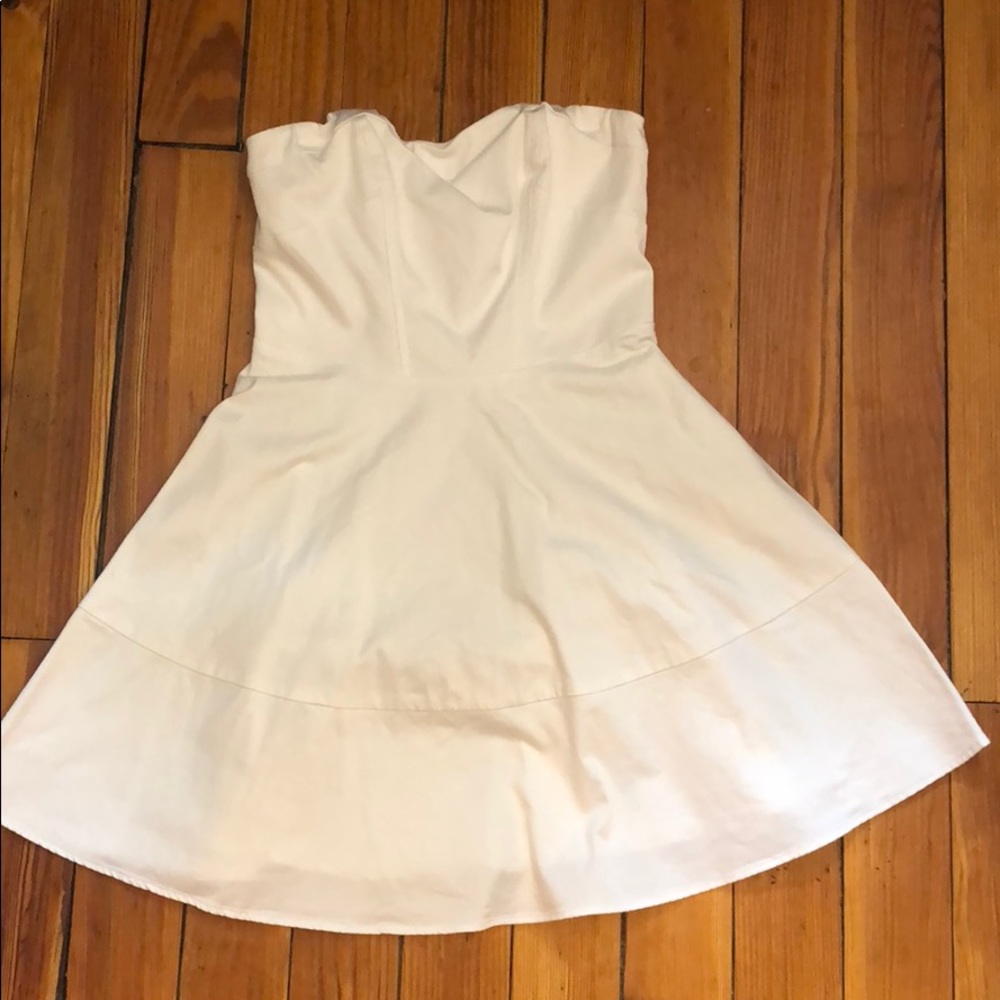 Short white dress